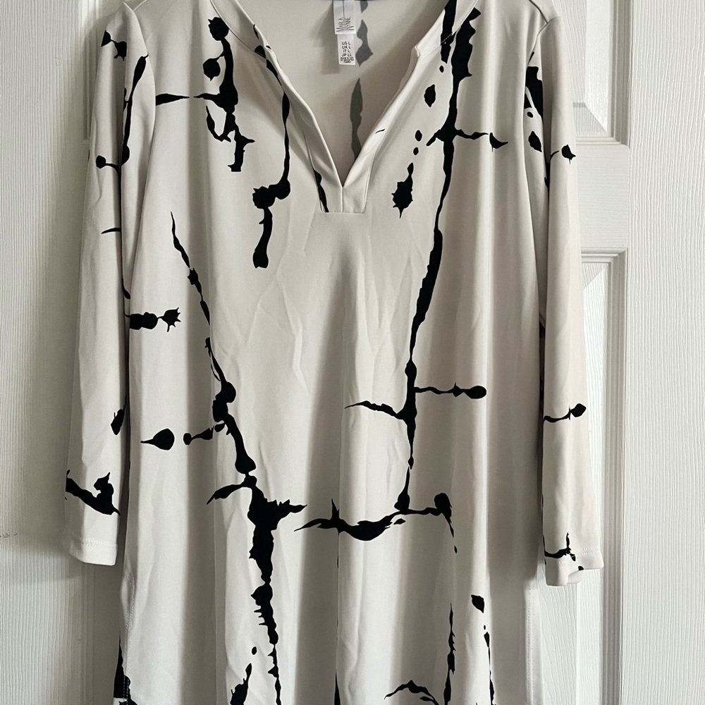 Marla Wayne shirt large